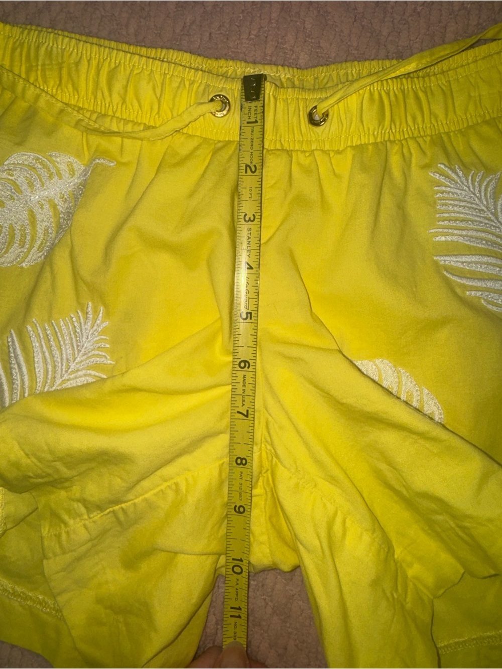 Lilly Pulitzer Katia Embroidered Watch Hill Yellow Sequin Shorts size small - Picture 4 of 13